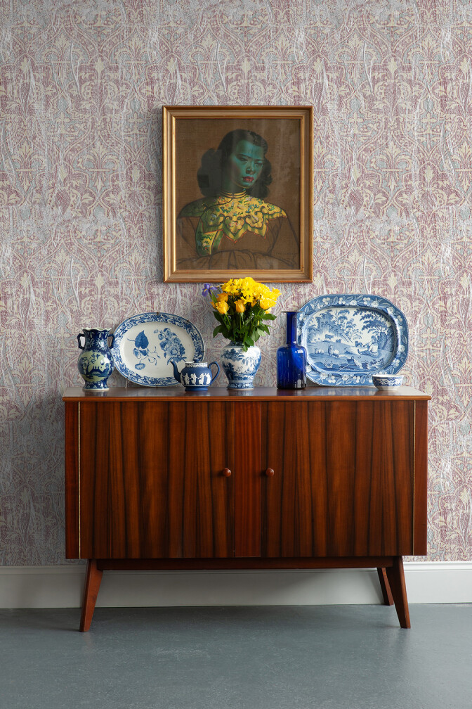 Painted Pugin Wallpaper / image 2