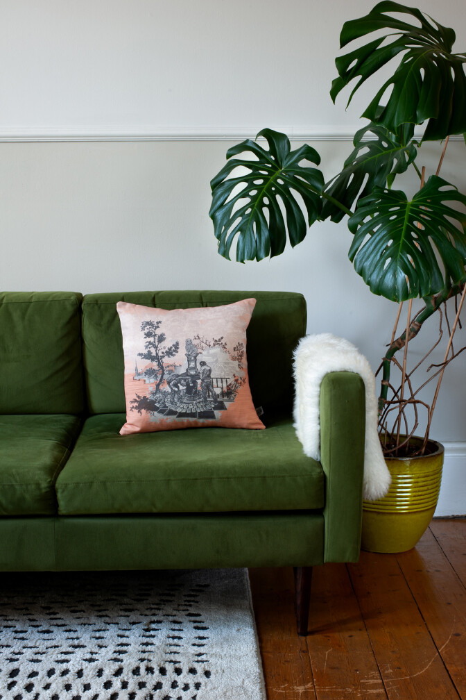 Edinburgh Toile Cushion / image 2