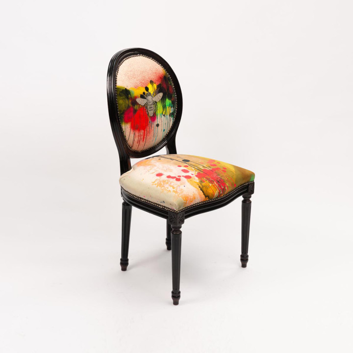 Honey Bee Graffiti Drip Round Chair / image 3