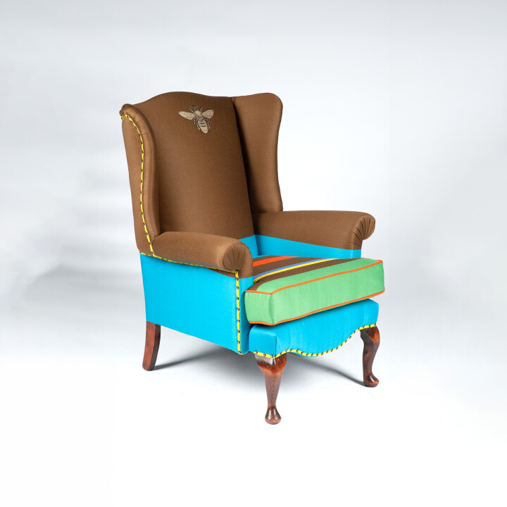 Custom Honey Bee Stripe Wingback / image 1