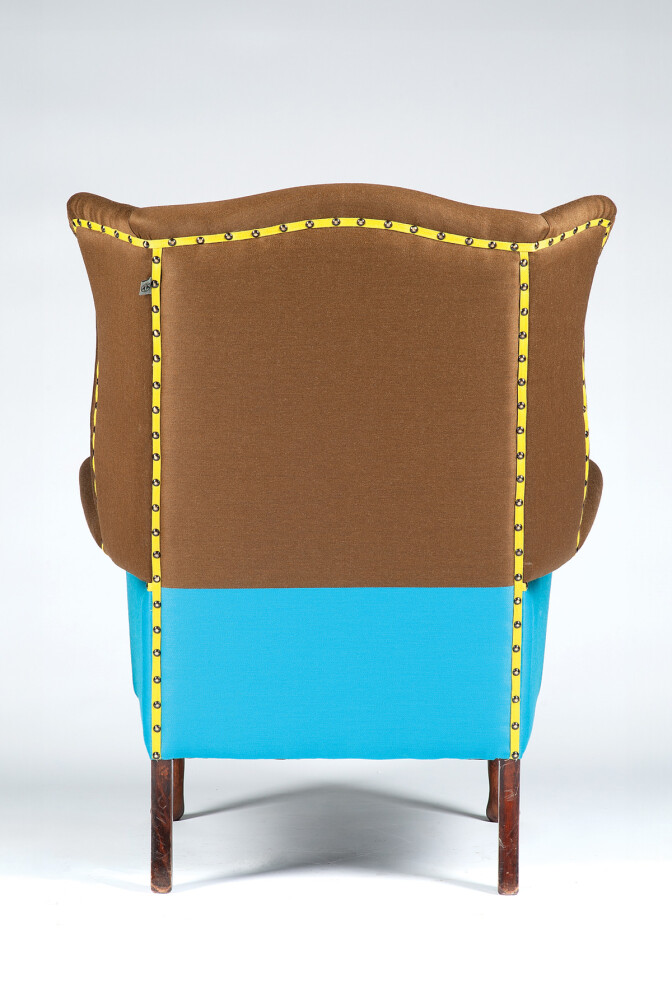 Custom Honey Bee Stripe Wingback / image 4
