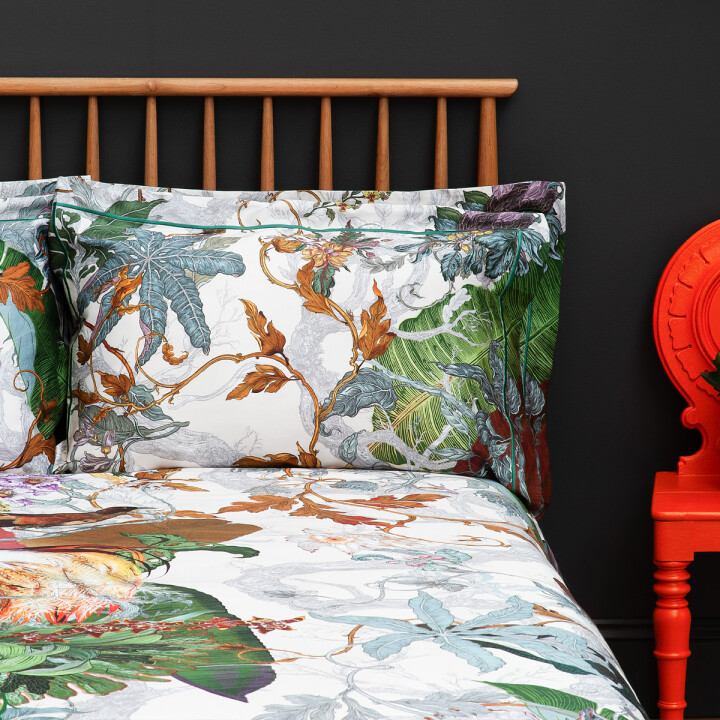 Papua Paradise Canopy Reversible Pillowcase Set / image 1