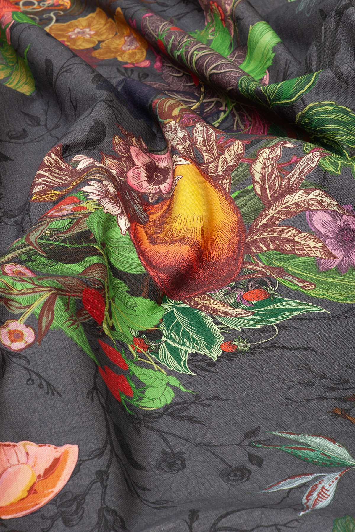 Bloomsbury Garden Cotton Linen Fabric / image 4