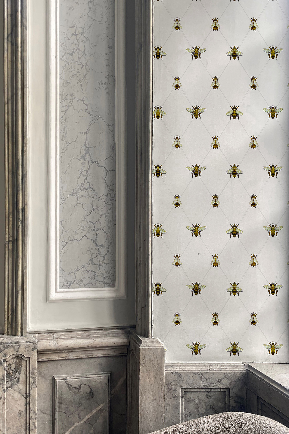 Wild Honey Bee Trellis Wallpaper / image 2