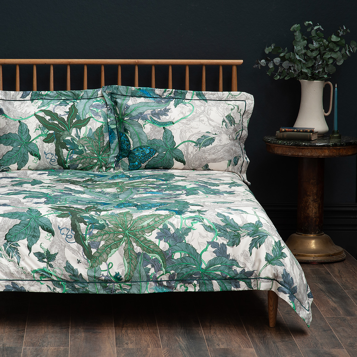 Leaforia Verde Reversible Duvet Set