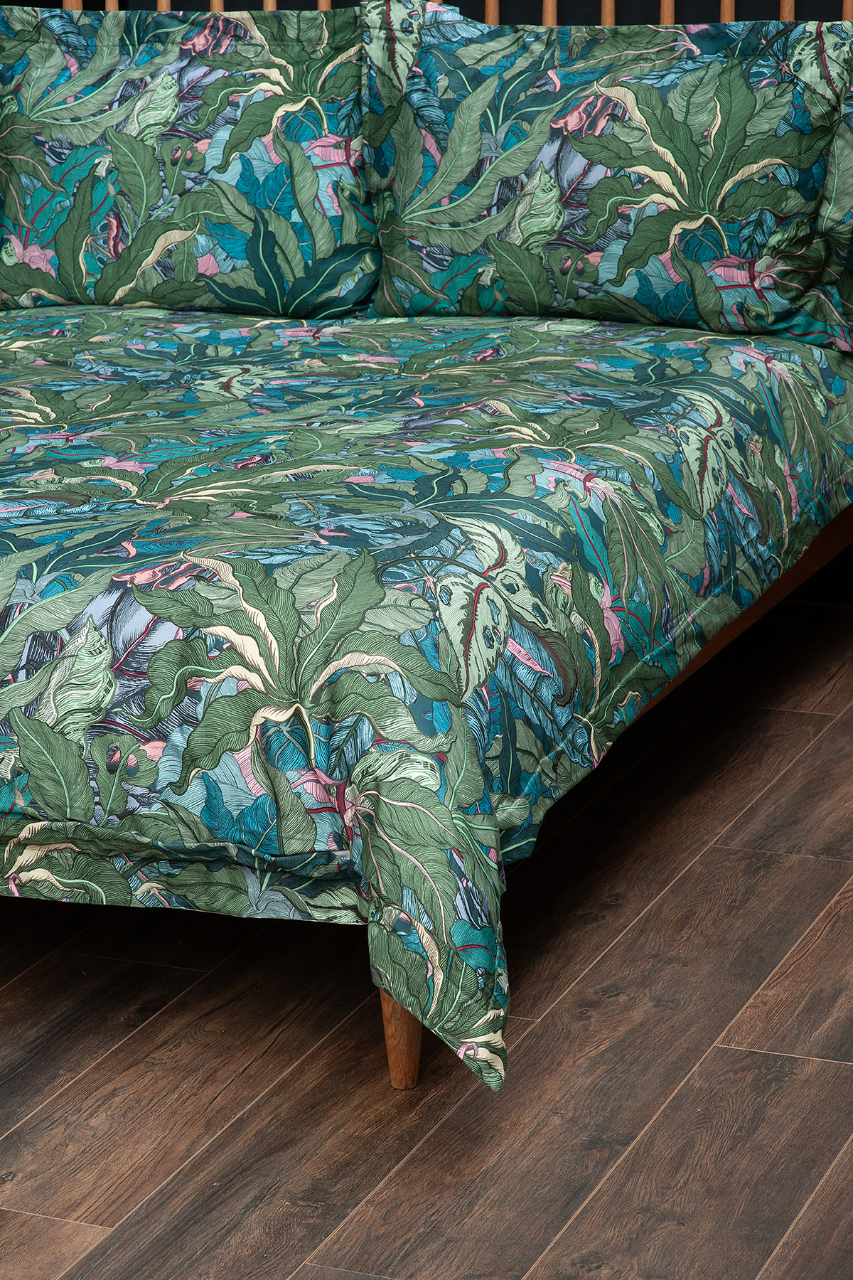 Leaforia Verde Reversible Duvet Set / image 4