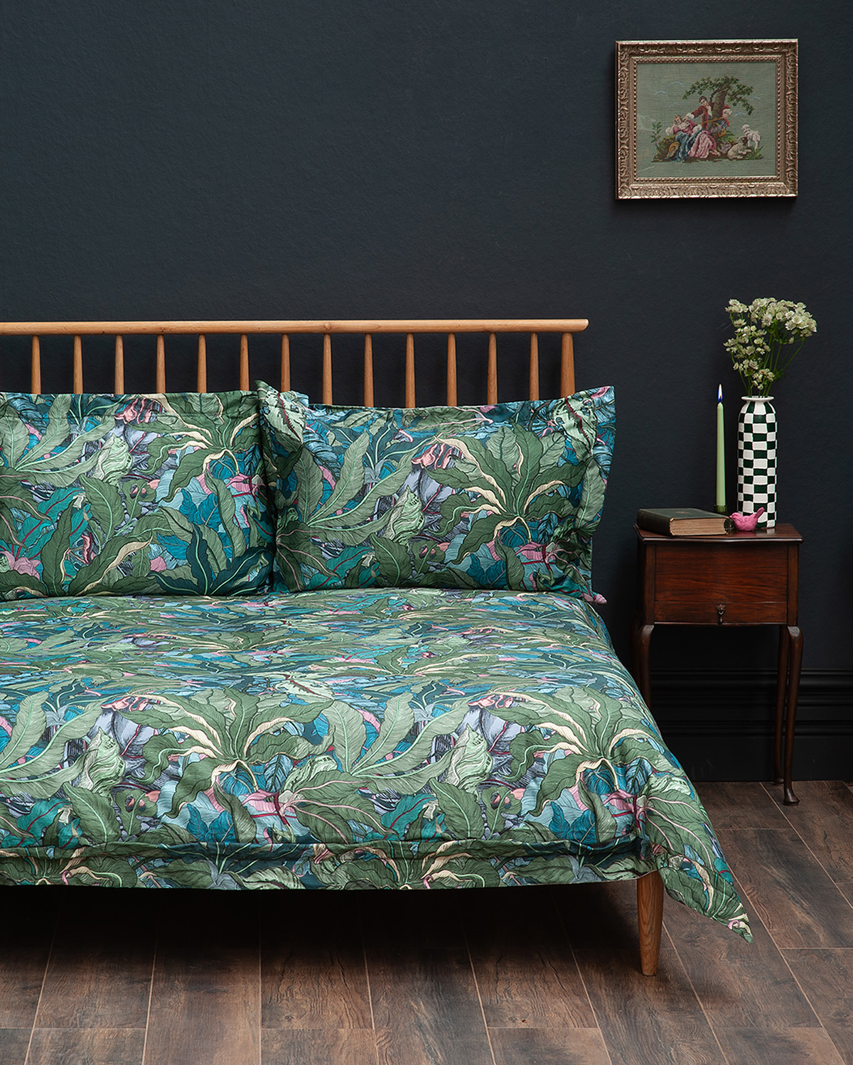 Leaforia Verde Reversible Duvet Set / image 3