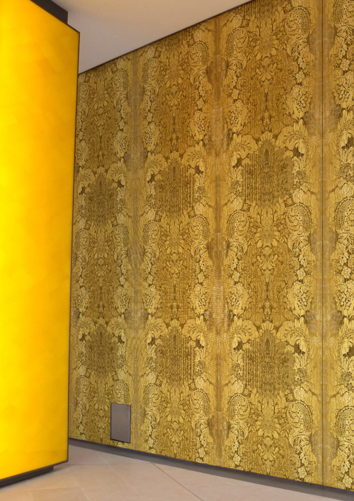 Studio Damask Wallpaper / image 2