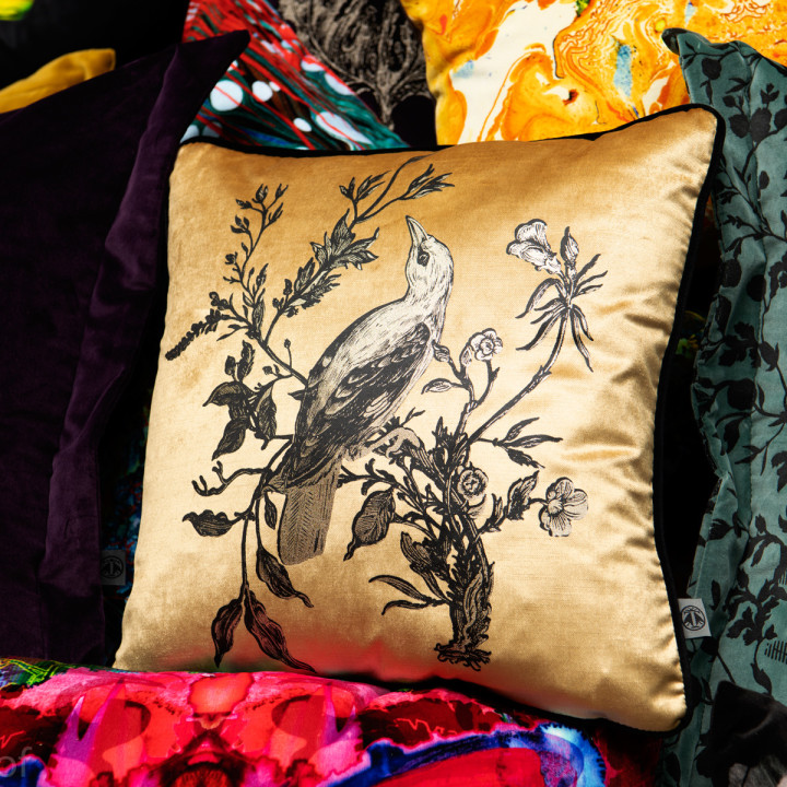 Golden Oriole Velvet Cushion / image 3