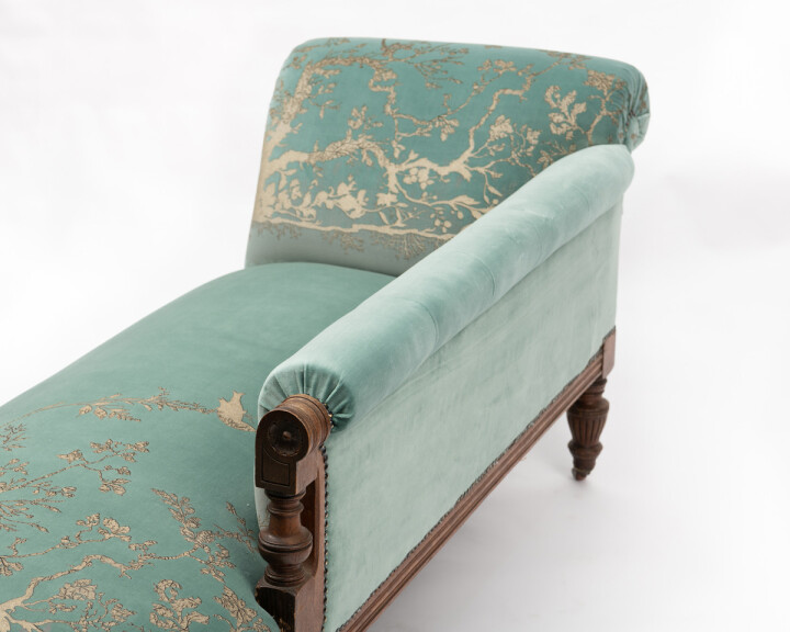 Birdbranch On Sea Blue Velvet Chaise / image 10