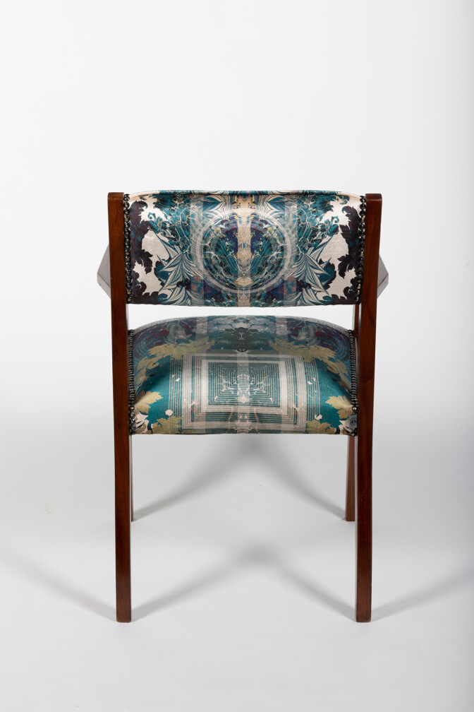 Pair Of Totem Damask Honey Bee Chairs / image 2