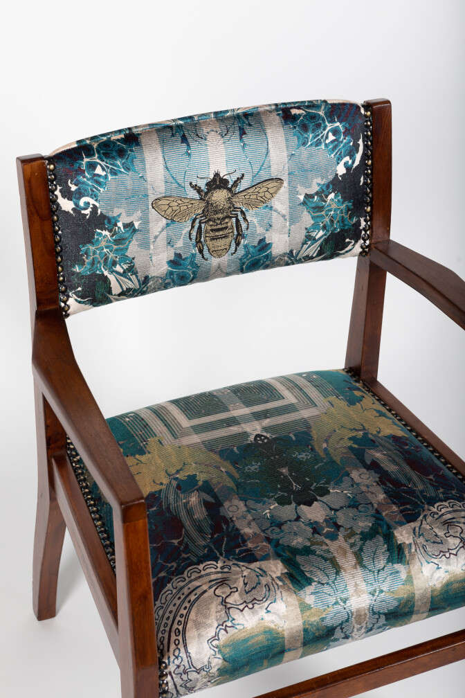 Pair Of Totem Damask Honey Bee Chairs / image 4