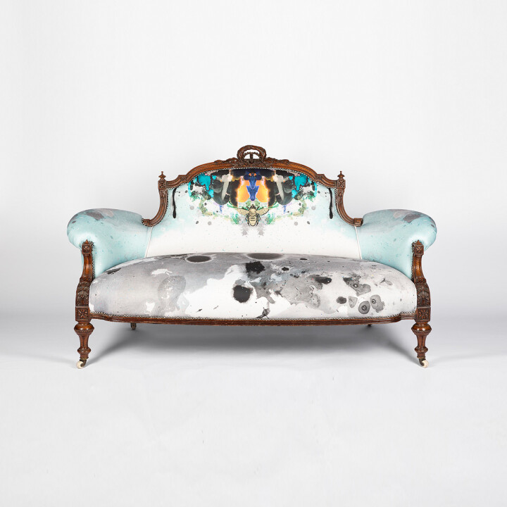 Moondust Victorian Couch / image 1