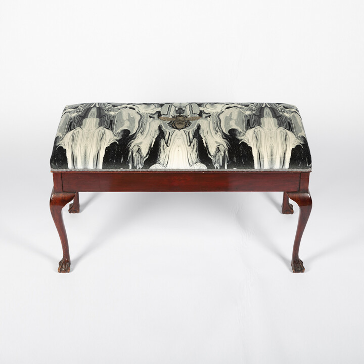 Marble Gum Honey Bee Stool