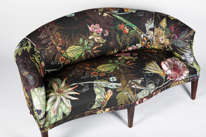 Opera Botanica Rounded Couch / image 4