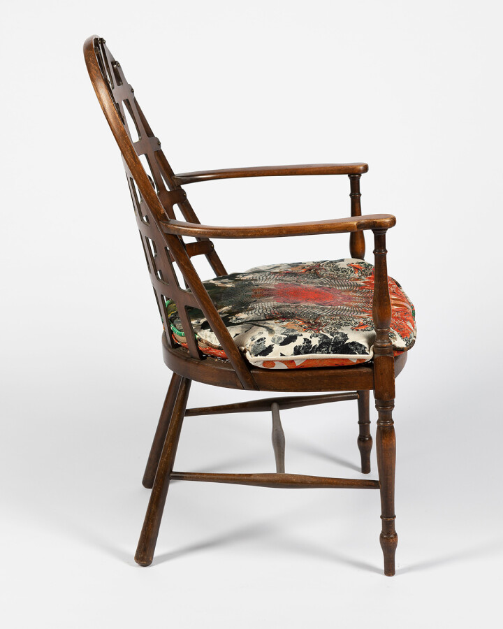 Totem Damask Wooden Lattice Chair / image 4