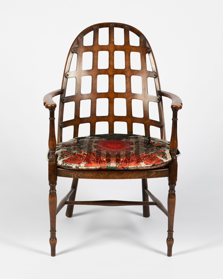 Totem Damask Wooden Lattice Chair / image 7
