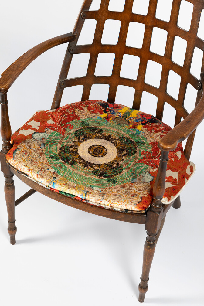 Totem Damask Wooden Lattice Chair / image 2