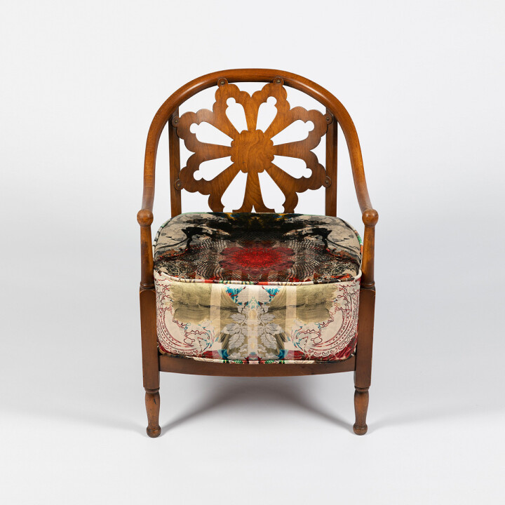 Totem Damask Floral Back Chair / image 1