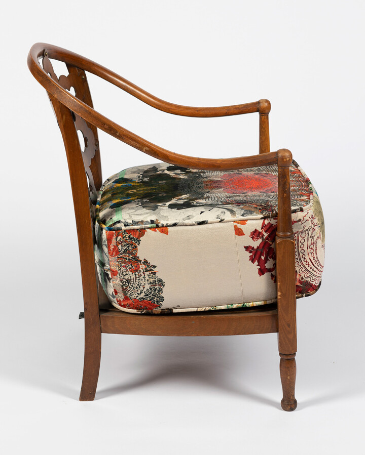 Totem Damask Floral Back Chair / image 6