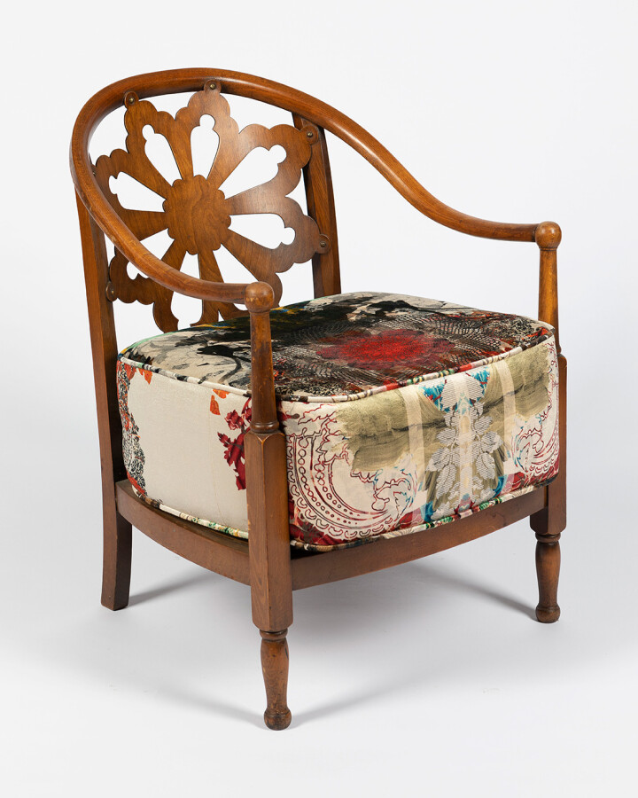 Totem Damask Floral Back Chair / image 4