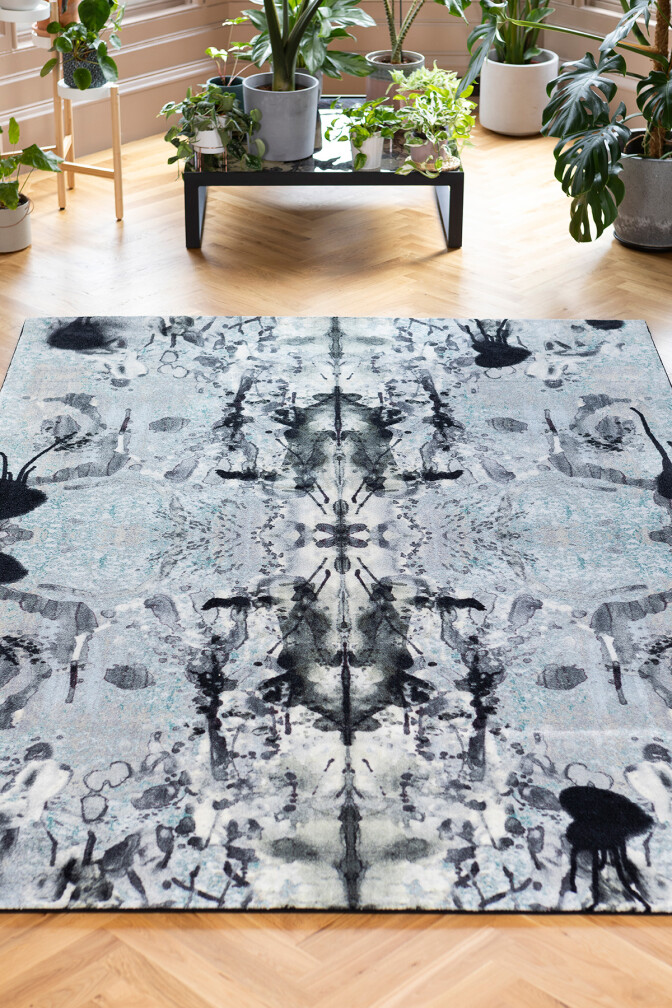 Rorschach Art Rug / image 3