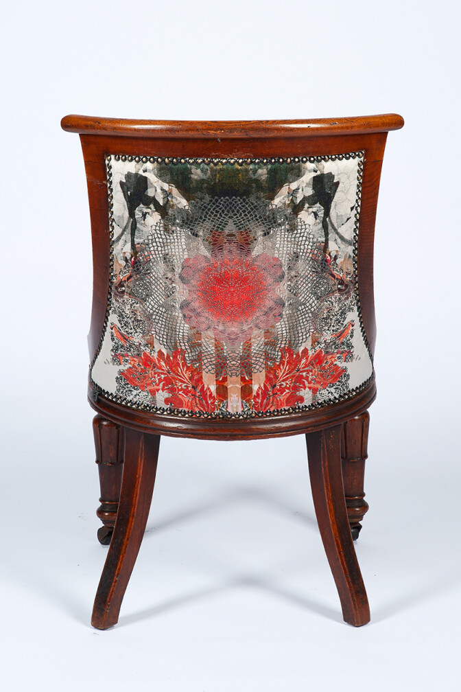 Totem Damask Oak Frame Chair / image 3