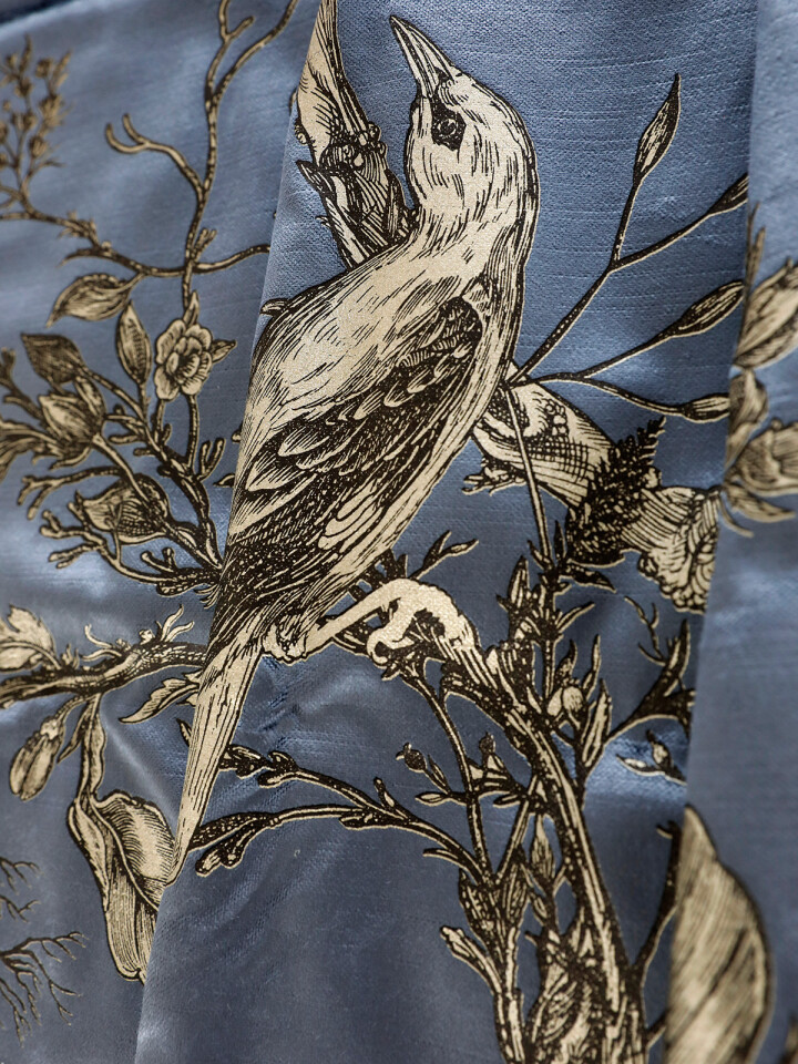 Golden Oriole Velvet Fabric / image 2