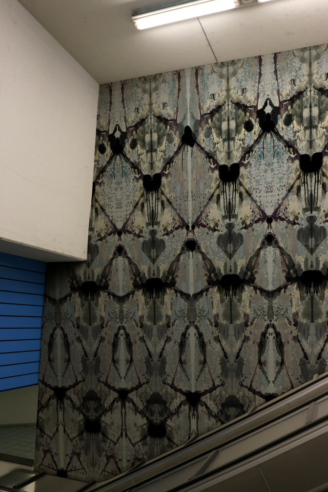 Rorschach Diamond Wallpaper Panel / image 4