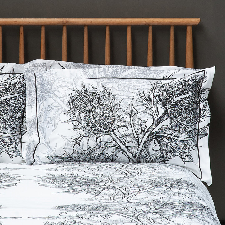 Thistle Carbon Oxford Pillowcase / image 1